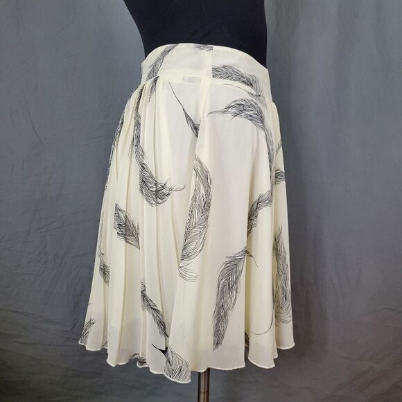 For Cynthia Creme Colored Lined Feather Print Half Zip‎ Short Skirt Size L - Picture 4 of 9
